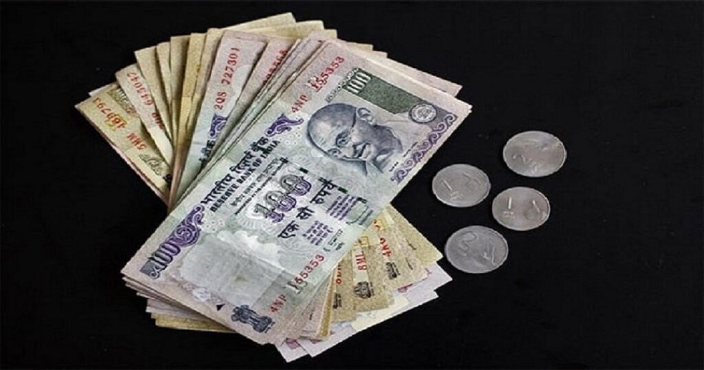 डॉलर-रुपए ट्रेड : नई पोजीशन 83.0500-83.1200 पर