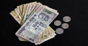 डॉलर-रुपया ट्रेड: टारगेट पर करें मुनाफावसूली