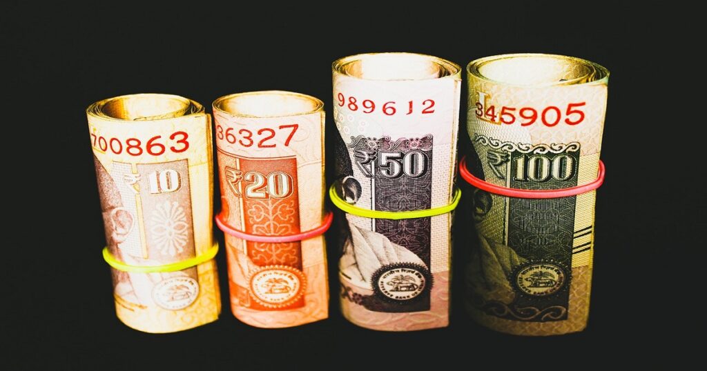 Currency Market: Trade Dollar-Rupee like this on 7 October 2025