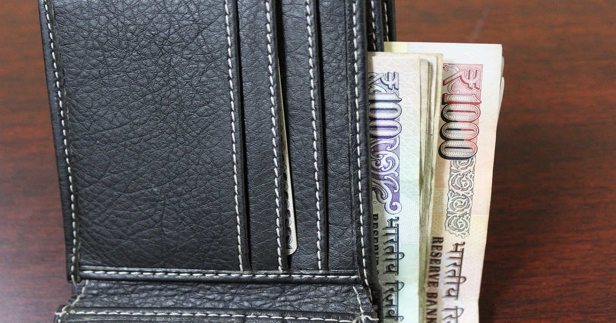 Currency Market: डॉलर-रुपए में आज इस तरह करें ट्रेड
